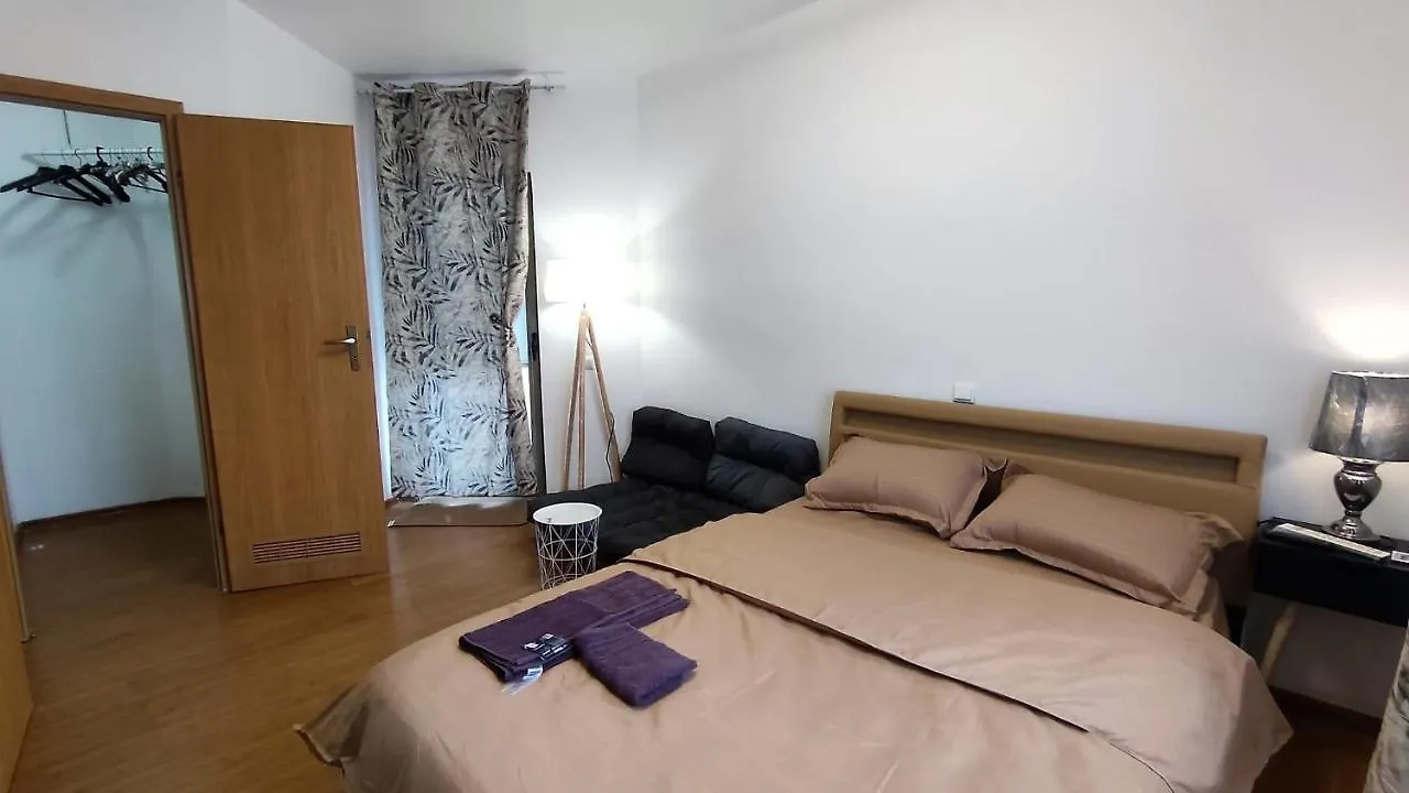Lake View Residence Bucarest 0*,  Rumanía